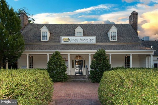 Exterior, Facade, Cape Cod