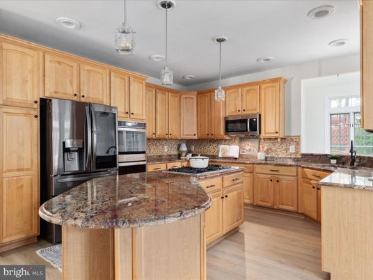 Interior, Kitchen, Pendant Lights, Recessed Lighting, Wood Texture Flooring