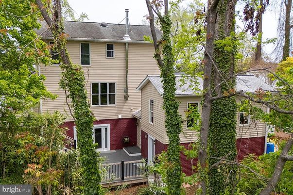 Exterior, Facade, Brick Facade, Queen Anne Victorian