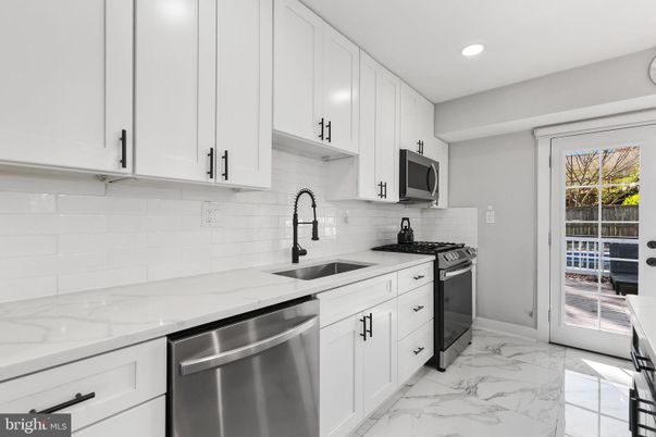 Interior, Kitchen, Marble, Recessed Lighting, Stainless Steel Appliances