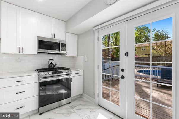 Interior, Kitchen, Marble, Recessed Lighting, Stainless Steel Appliances