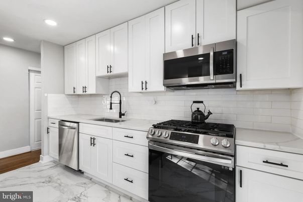 Interior, Kitchen, Marble, Recessed Lighting, Stainless Steel Appliances