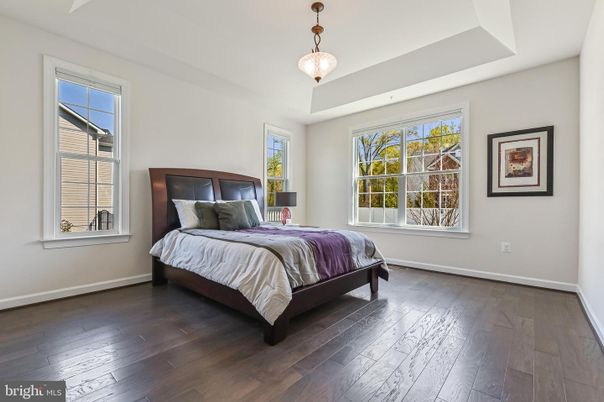 Bedroom, Interior, Pendant Lights, Wood Texture Flooring