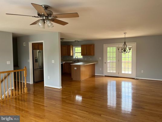 Chandelier, Interior, Kitchen, Wood Texture Flooring