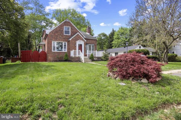 Backyard, Exterior, Facade, Brick Facade, Brick Traditional
