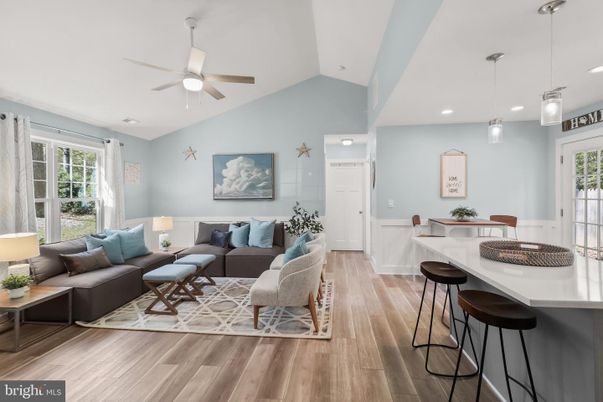 Dining room, Interior, Living room, Pendant Lights, Recessed Lighting, Wood Texture Flooring
