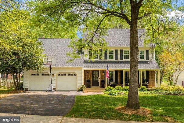 Attached, Exterior, Facade, Brick Facade, Cape Cod