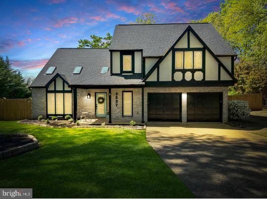 Attached, Exterior, Facade, Tudor Revival