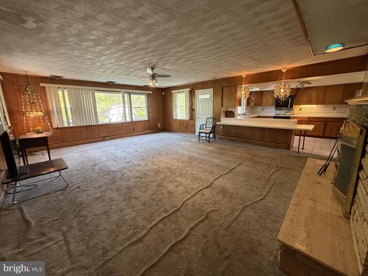 Fireplace, Interior, Kitchen