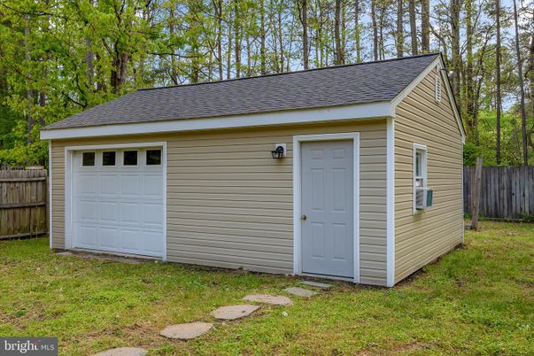 Detached Garage, Exterior