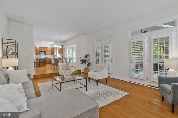 Interior, Kitchen, Living room, Pendant Lights, Recessed Lighting, Wood Texture Flooring