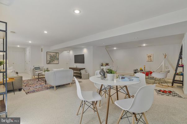 Dining room, Interior, Living room, Recessed Lighting