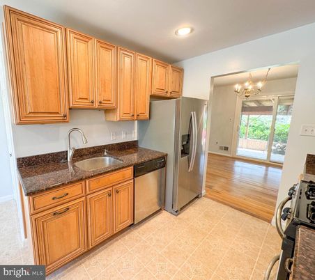 Chandelier, Interior, Kitchen, Recessed Lighting, Wood Texture Flooring