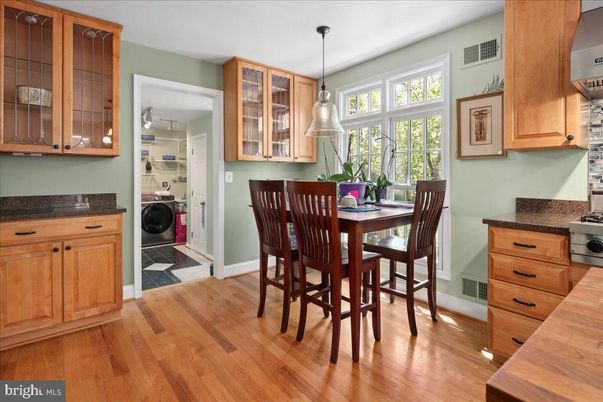 Dining room, Interior, Pendant Lights, Washer, Wood Texture Flooring
