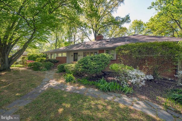 Exterior, Facade, Brick Facade, Ranch