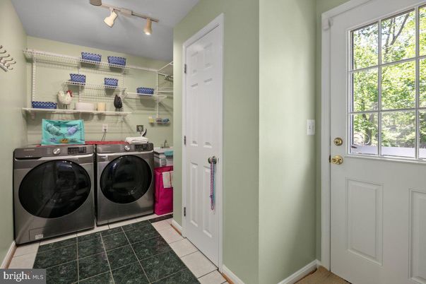 Interior, Washer