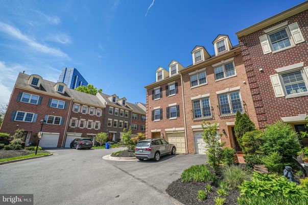 Attached, Exterior, Facade, Brick Facade, Rowhouse