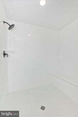 Bathroom, Empty room, Interior, Recessed Lighting