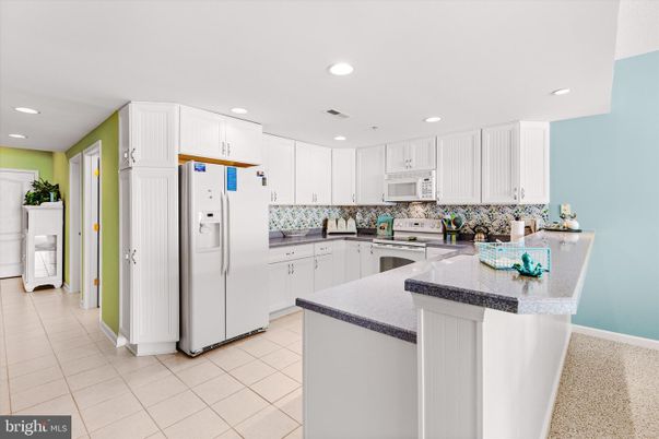 Interior, Kitchen, Recessed Lighting