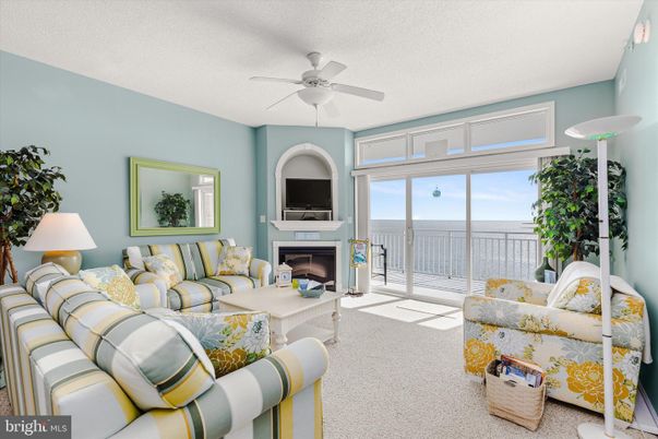 Fireplace, Interior, Living room, Water