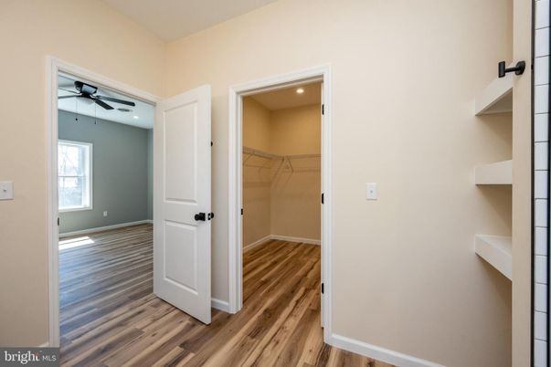 Empty room, Interior, Recessed Lighting, Walk-in Closets, Wood Texture Flooring