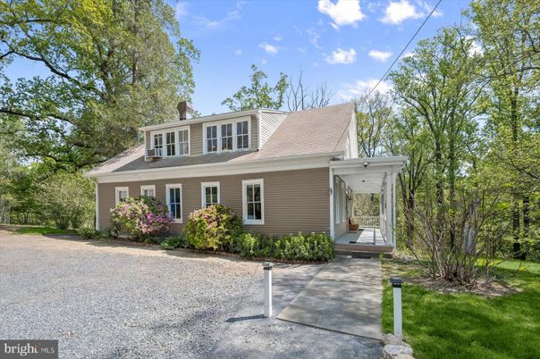 Exterior, Facade, Cape Cod