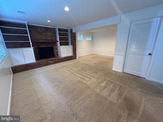 Empty room, Fireplace, Interior, Recessed Lighting