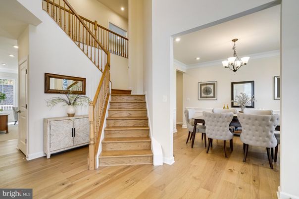 Chandelier, Dining room, Interior, Recessed Lighting, Wood Texture Flooring
