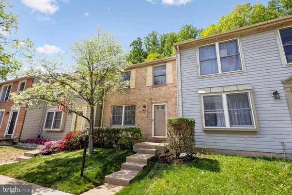Exterior, Facade, Brick Facade, Rowhouse