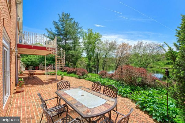 Backyard, Exterior, Water