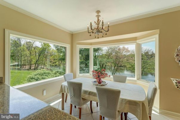 Chandelier, Dining room, Interior