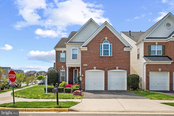 Attached, Exterior, Facade, Brick Facade, Brick Traditional