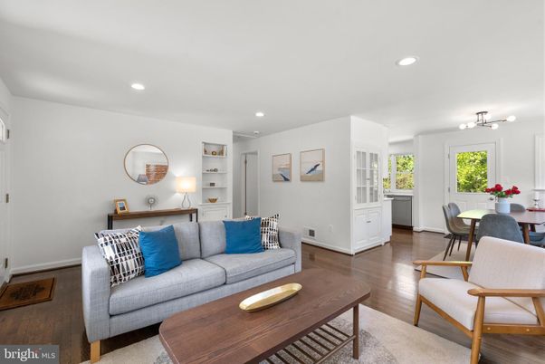 Dining room, Interior, Living room, Recessed Lighting, Wood Texture Flooring