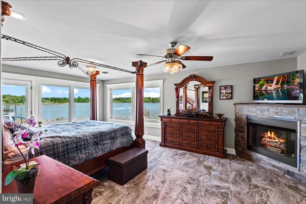 Bedroom, Fireplace, Interior, Recessed Lighting, Water