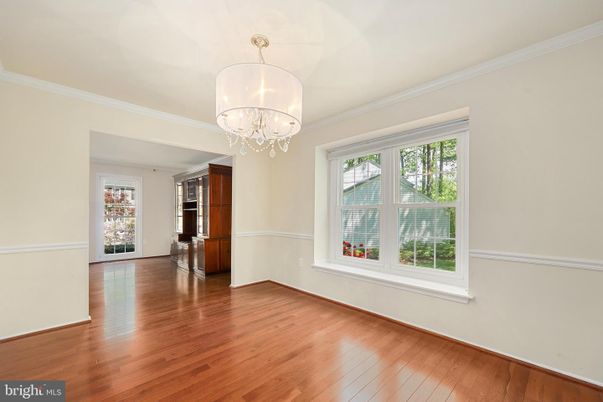 Chandelier, Empty room, Interior, Wood Texture Flooring