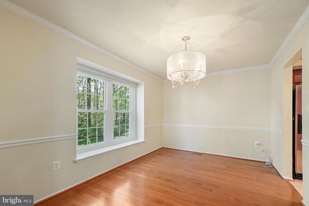 Chandelier, Empty room, Interior, Wood Texture Flooring