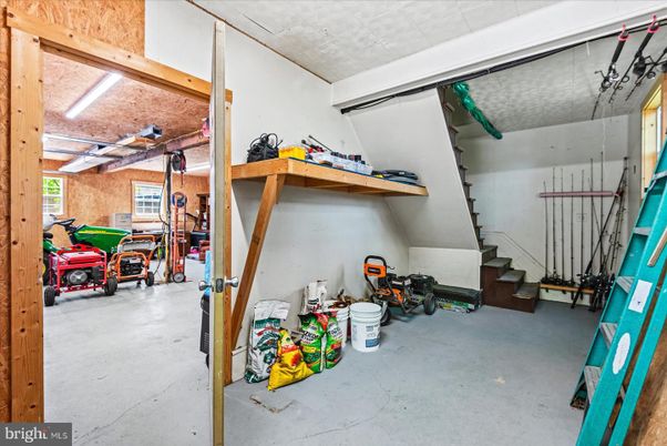 Garage, Interior