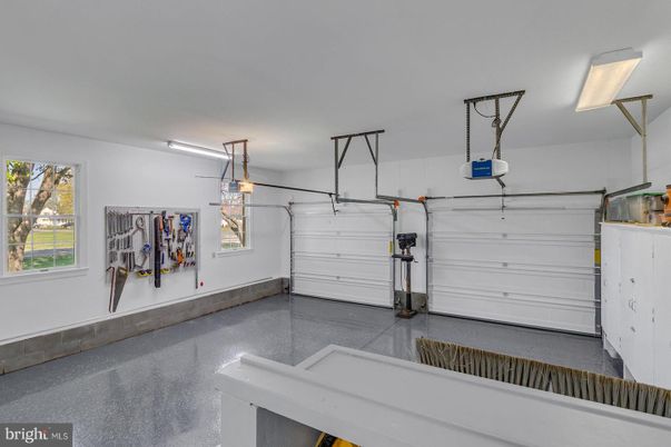 Garage, Interior