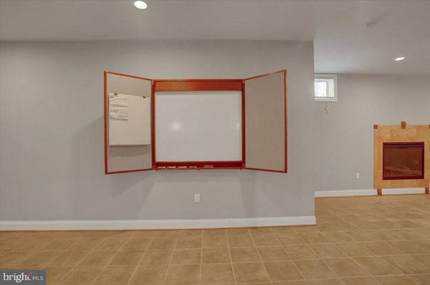 Empty room, Fireplace, Interior, Recessed Lighting