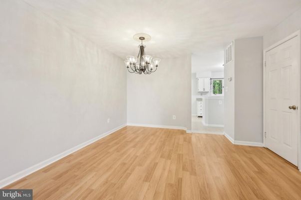 Chandelier, Empty room, Interior, Wood Texture Flooring