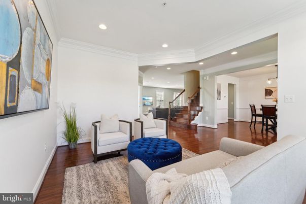 Dining room, Interior, Living room, Pendant Lights, Recessed Lighting, Wood Texture Flooring