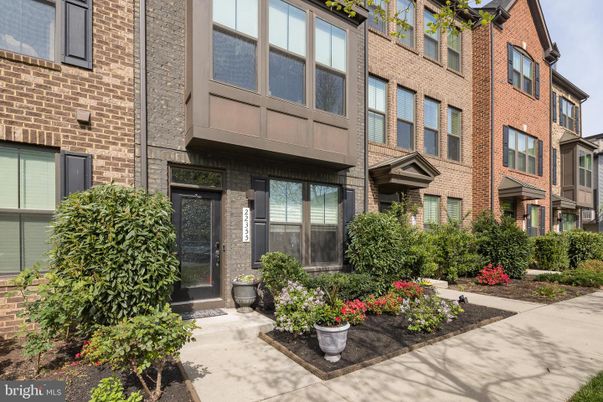 Exterior, Facade, Brick Facade, Rowhouse