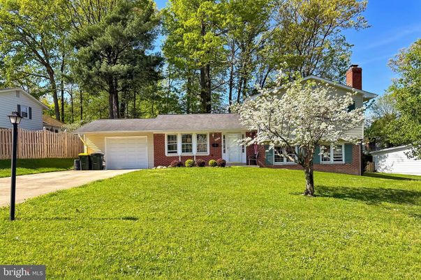 Attached, Exterior, Facade, Brick Facade, Cape Cod