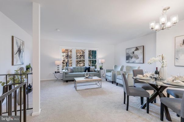 Chandelier, Dining room, Interior, Living room