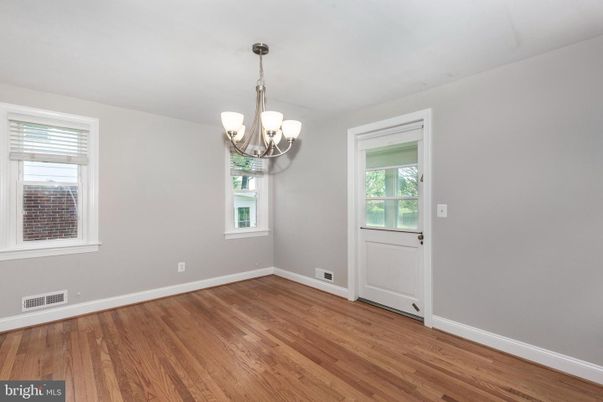 Chandelier, Empty room, Interior, Wood Texture Flooring