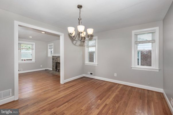 Chandelier, Empty room, Interior, Recessed Lighting, Wood Texture Flooring