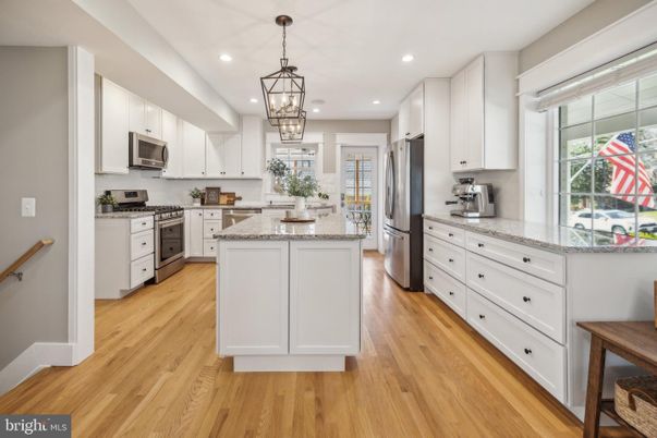 Chandelier, Interior, Kitchen, Pendant Lights, Recessed Lighting, Stainless Steel Appliances, Wood Texture Flooring