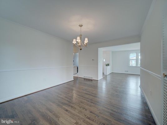 Chandelier, Empty room, Interior, Wood Texture Flooring