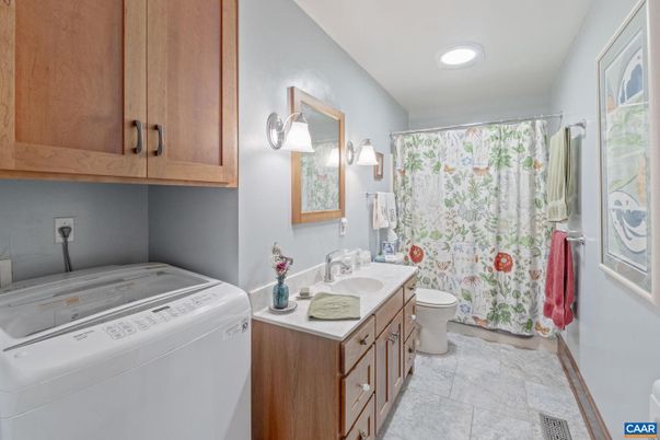 Bathroom, Interior, Recessed Lighting, Washer
