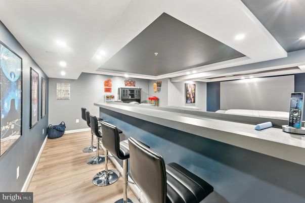 Interior, Recessed Lighting, Wood Texture Flooring